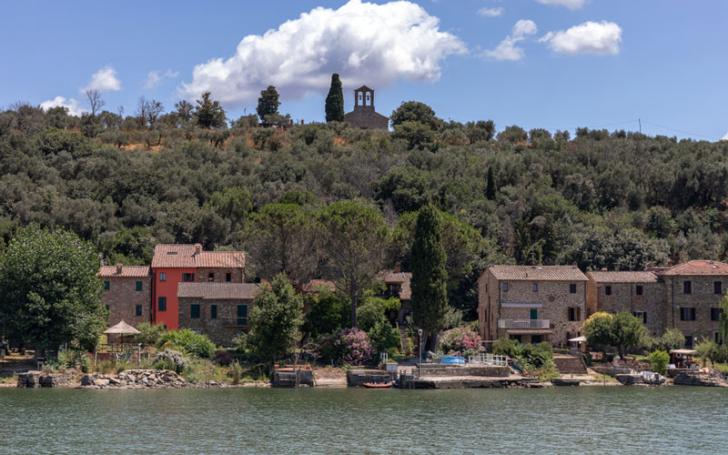 UN GIORNO TRA LE ISOLE DEL LAGO TRASIMENO 

